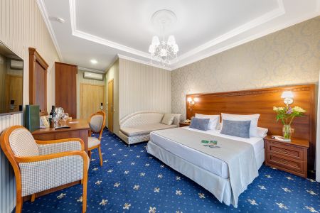 Отель "Лермонт"