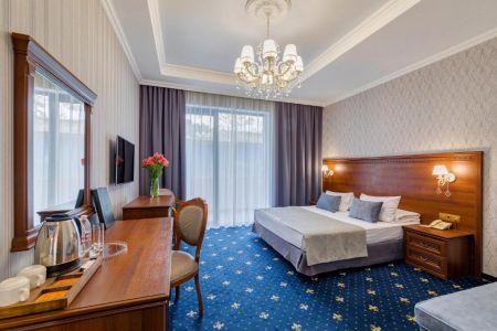 Отель "Лермонт"