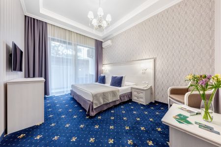 Отель "Лермонт"