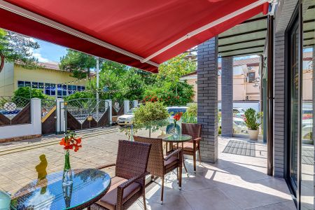 Отель "Лермонт"