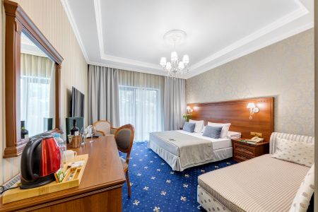 Отель "Лермонт"