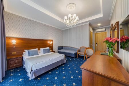 Отель "Лермонт"