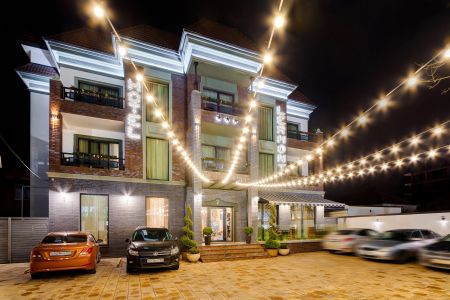 Отель "Лермонт"