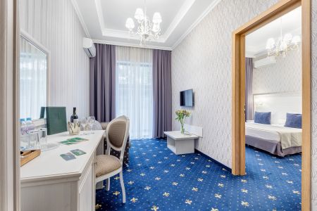 Фэмили студия с балконом 1 этаж