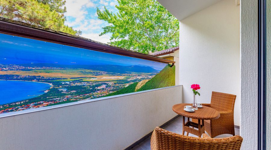 Стандарт Большой стандарт с балконом 1 этаж