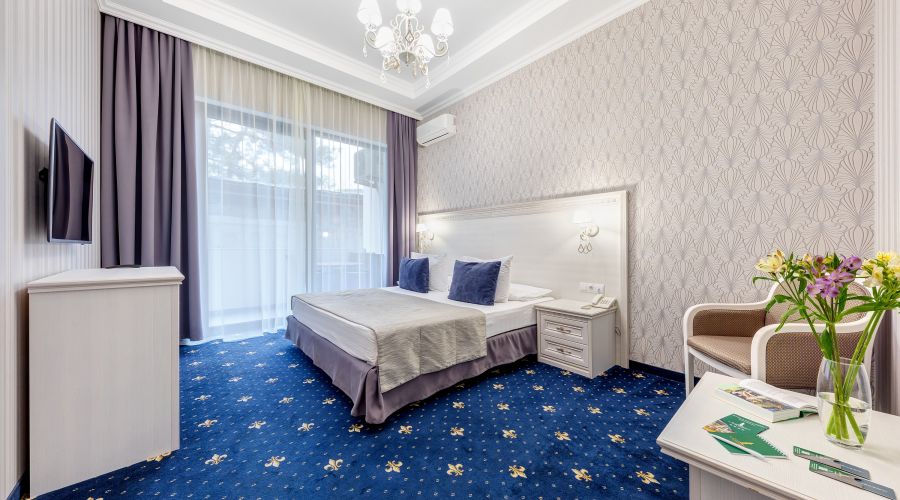 Фэмили студия с балконом 1 этаж