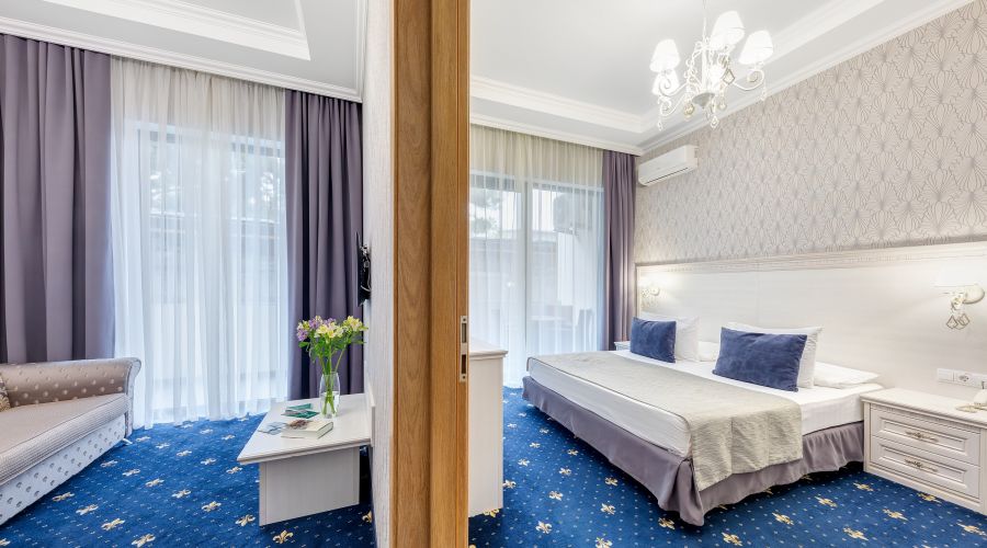 Фэмили студия с балконом 1 этаж