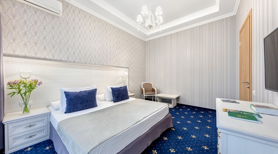 Фэмили студия с балконом 1 этаж